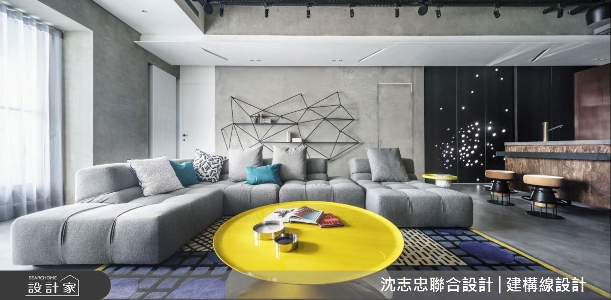 收纳设计变装置艺术！铁艺书牆混搭独特灯饰展现冲突美学